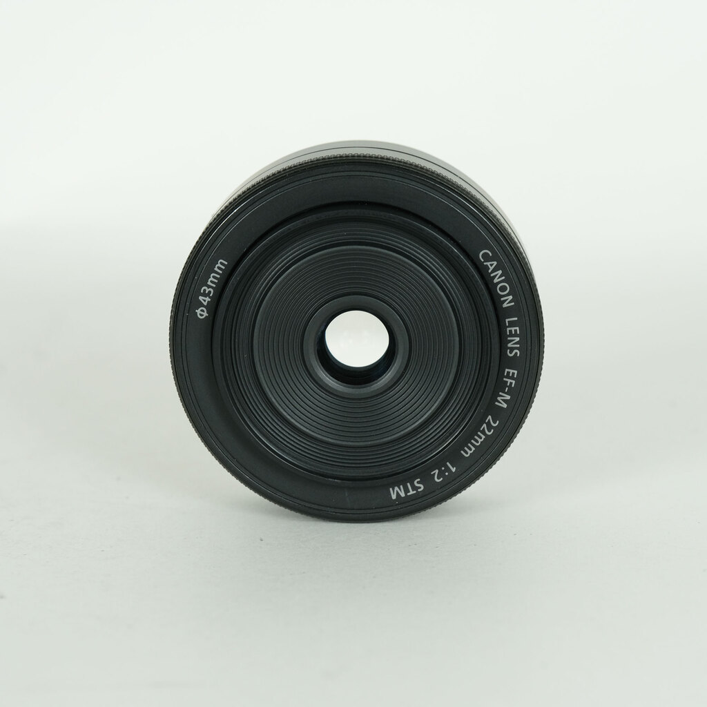 Canon EF-M22mm F2 STM