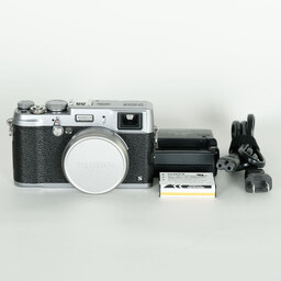 FUJIFILM X100S シルバー