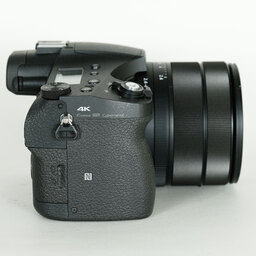 SONY Cyber-shot DSC-RX10M4