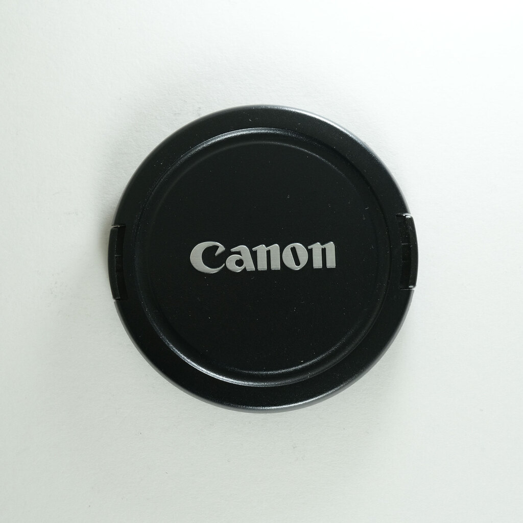 Canon EF-S18-200mm F3.5-5.6 IS