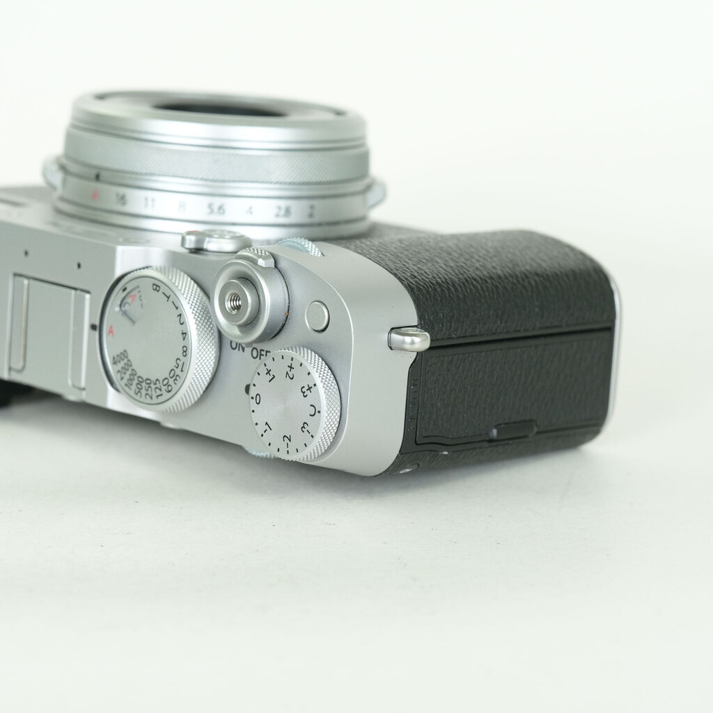 FUJIFILM X100V シルバー
