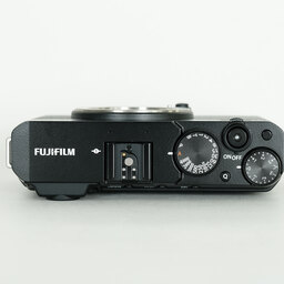 FUJIFILM X-E4