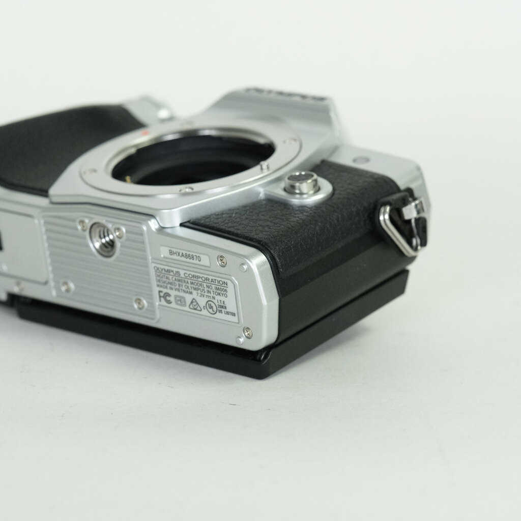 OLYMPUS OM-D E-M10 Mark III