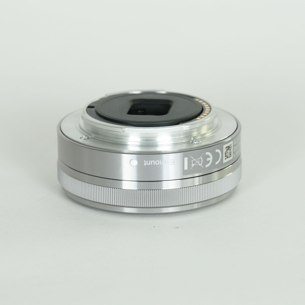 SONY E 16mm F2.8 SEL16F28