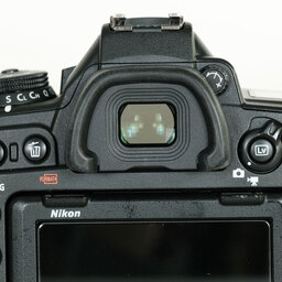 Nikon D780