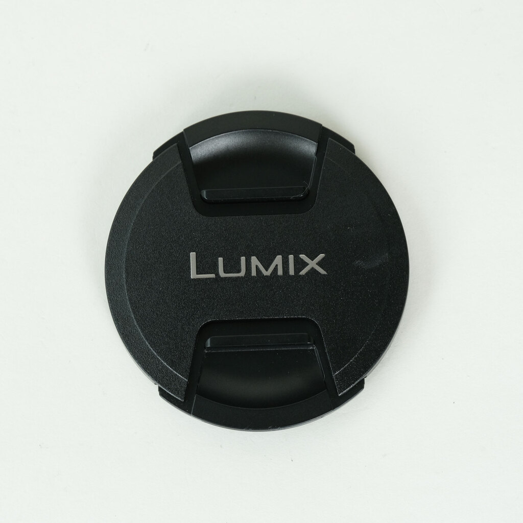 Panasonic LUMIX G VARIO 100-300mm / F4.0-5.6 II / POWER O.I.S. Panasonic LUMIX G VARIO 100-300mm / F4.0-5.6 II / POWER O.I.S.