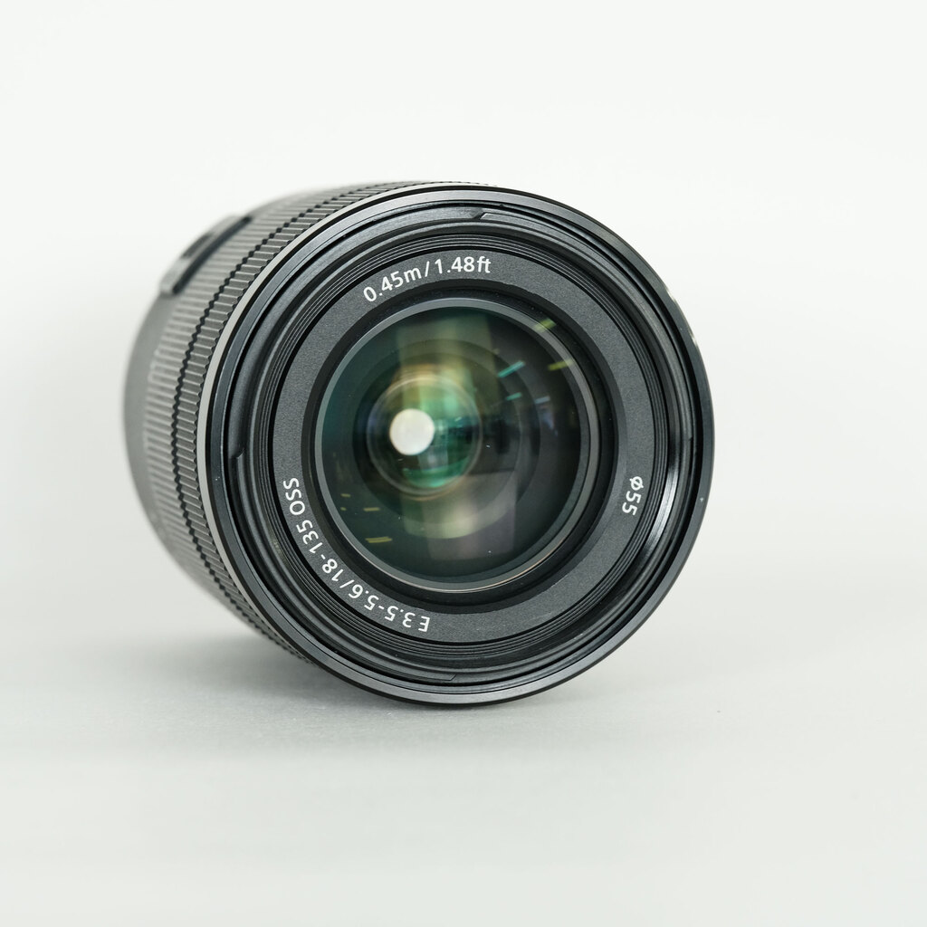 SONY E 18-135mm F3.5-5.6 OSS SEL18135