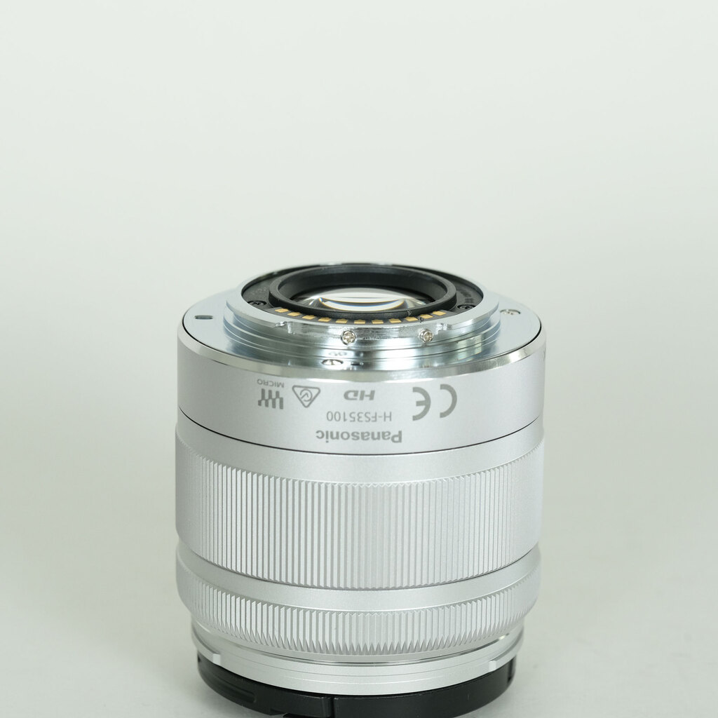 Panasonic LUMIX G VARIO 35-100mm / F4.0-5.6 ASPH. / MEGA O.I.S.