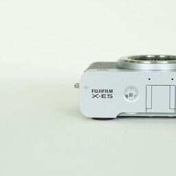FUJIFILM X-E5