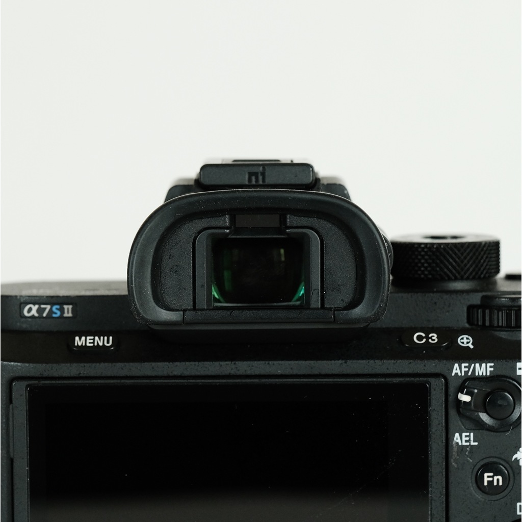 SONY α7S II（ILCE-7SM2）の出品 | ONE SCENE（ワンシーン）