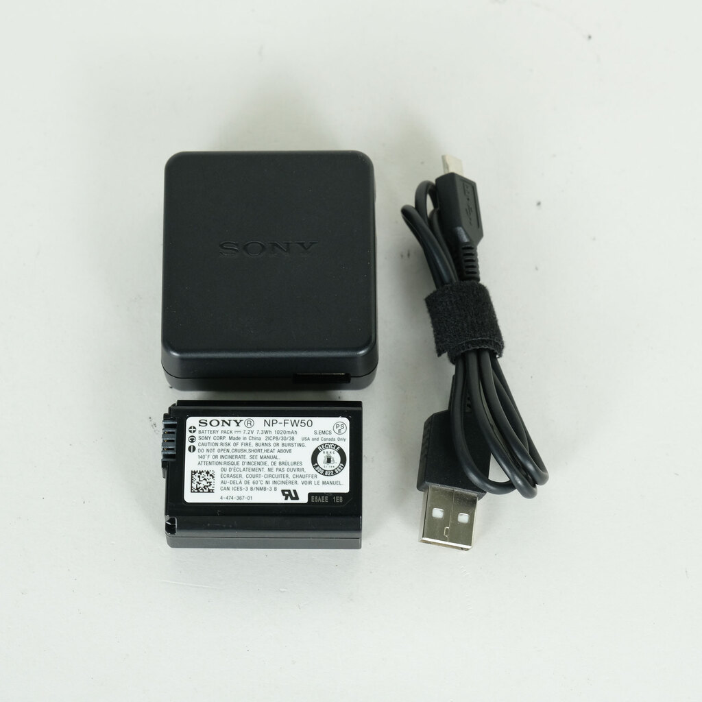 SONY α6000(ILCE-6000) SONY α6000(ILCE-6000)