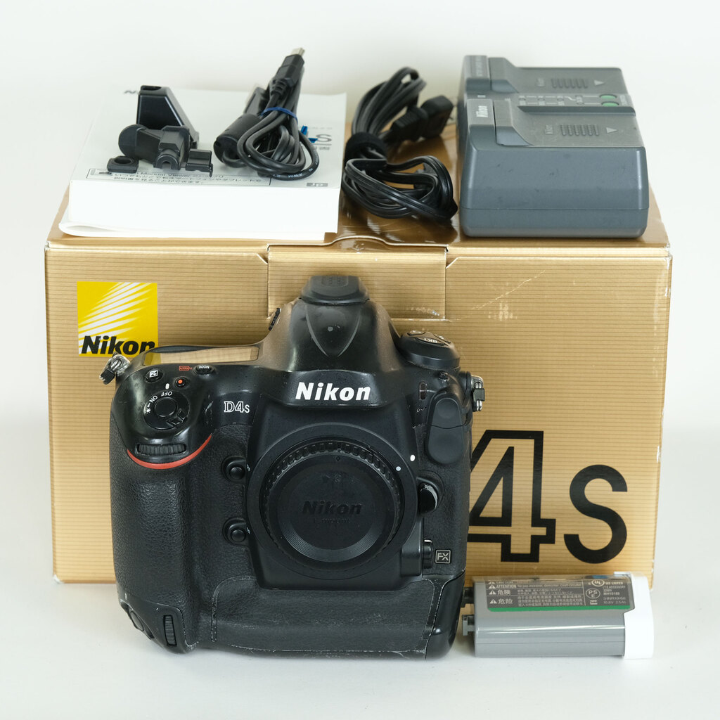 Nikon D4Sの出品 | ONE SCENE（ワンシーン）