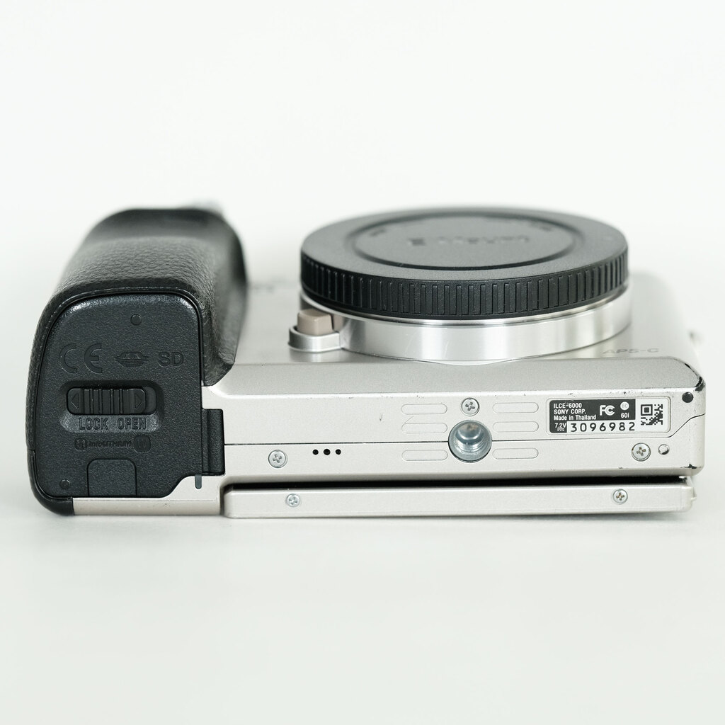 SONY α6000（ILCE-6000）