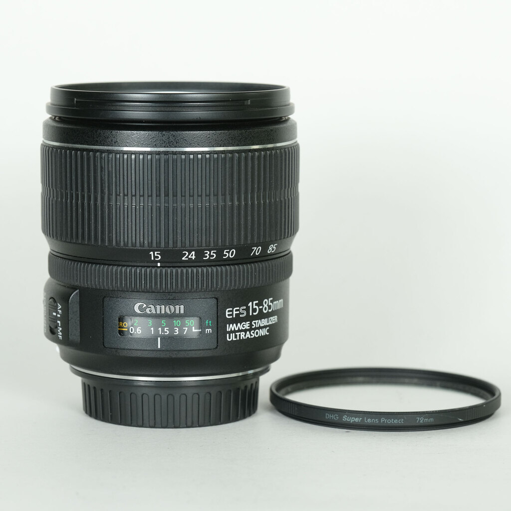 Canon EF-S15-85mm F3.5-5.6 IS USM