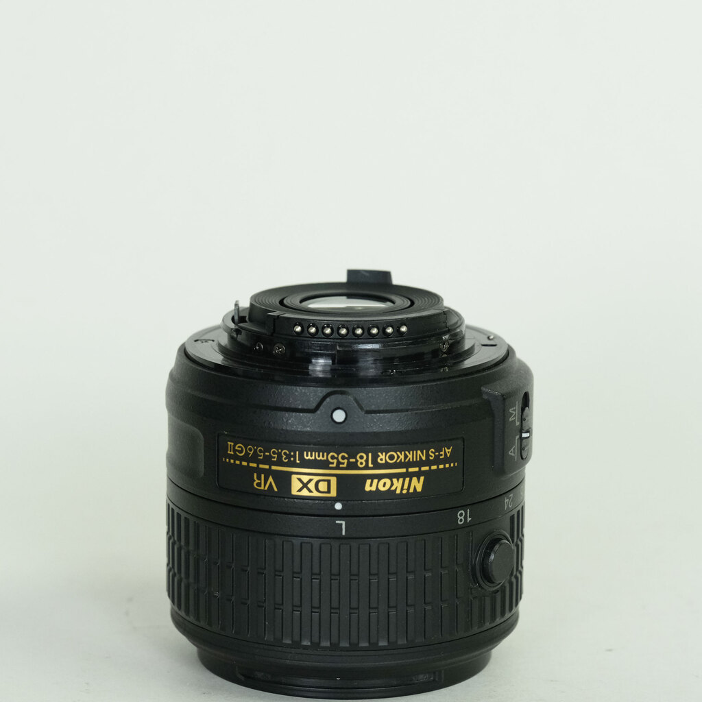 Nikon AF-S DX NIKKOR 18-55mm f3.5-5.6G VR II