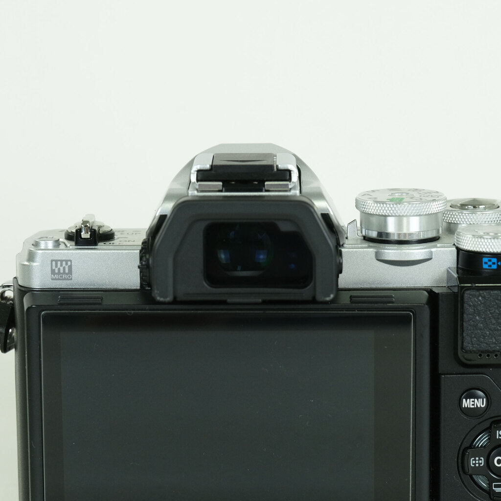 OLYMPUS OM-D E-M10 Mark III