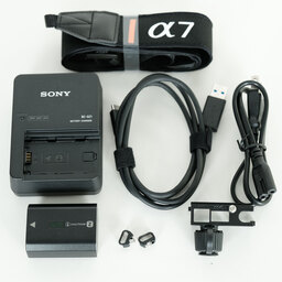 SONY α7RIII ボディ ILCE-7RM3A   【後期モデル 液晶下部にSONYロゴなし】