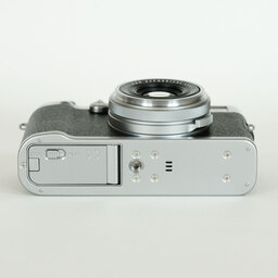 FUJIFILM X100F シルバー