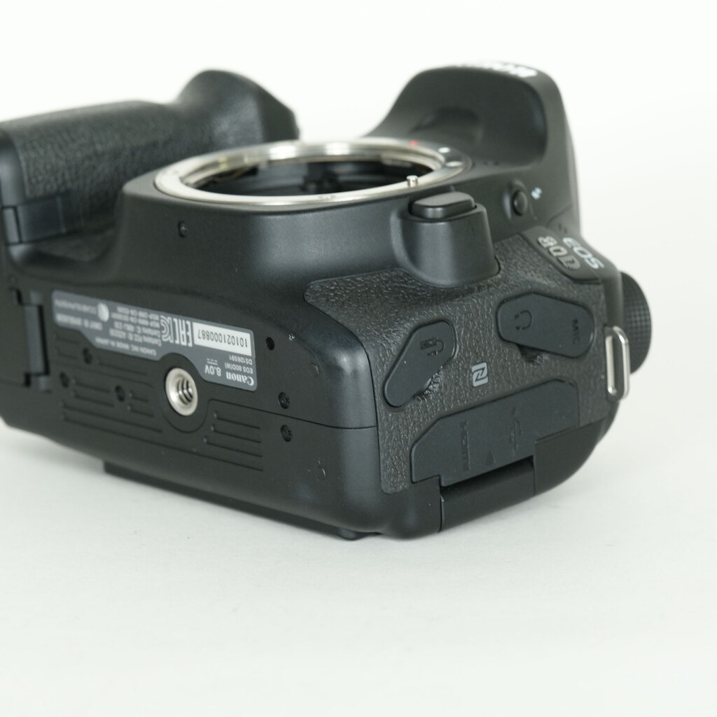 Canon EOS 80D Canon EOS 80D