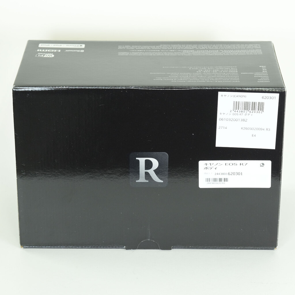 Canon EOS R7 Canon EOS R7