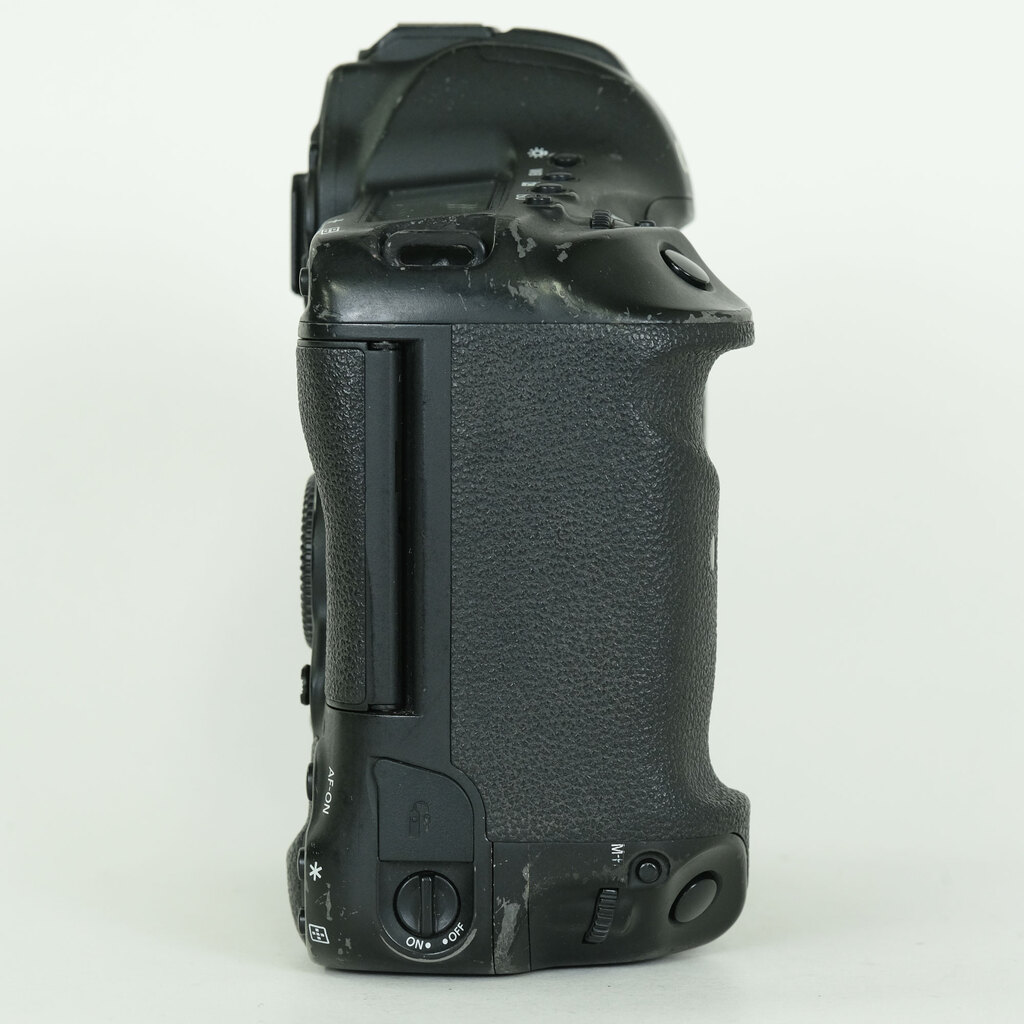 Canon EOS-1D X Mark II