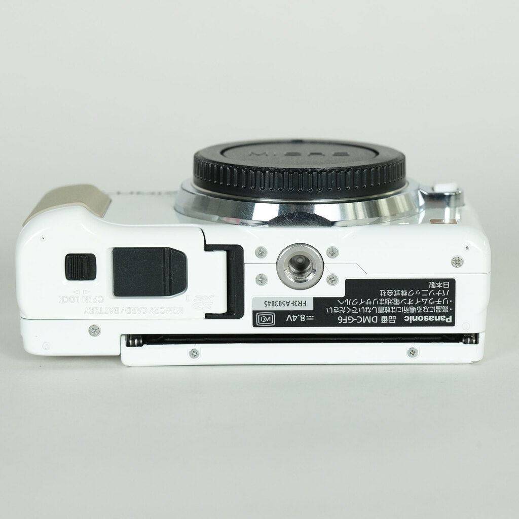 Panasonic LUMIX DMC-GF6-W ボディ ホワイト