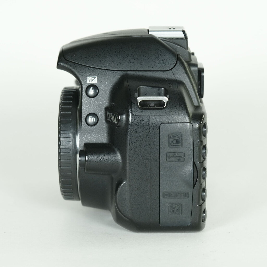 Nikon D3100 ボディ