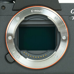 SONY α7RIV ボディ ILCE-7RM4A   【後期モデル 液晶下部にSONYロゴなし】