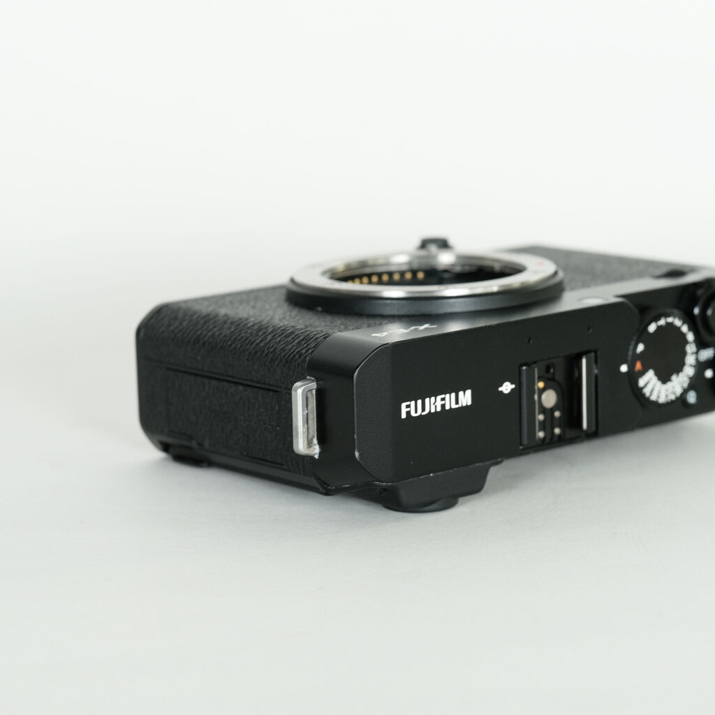 FUJIFILM X-E4 FUJIFILM X-E4