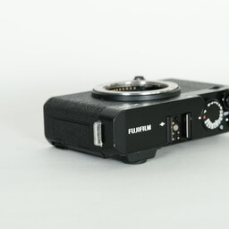 FUJIFILM X-E4 FUJIFILM X-E4