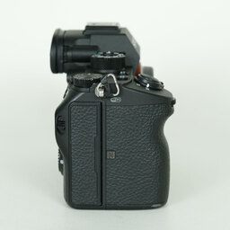 SONY α7R III(ILCE-7RM3) SONY α7R III(ILCE-7RM3)