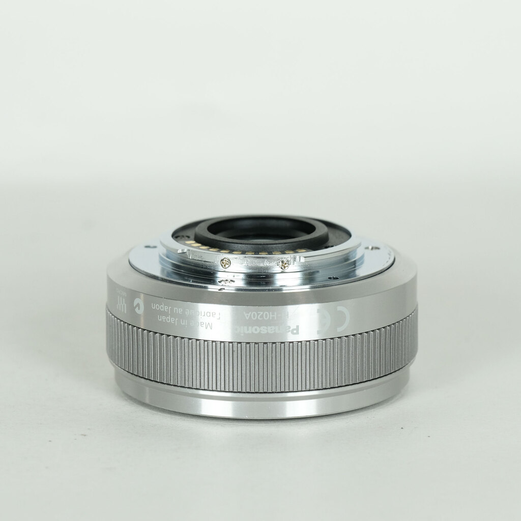 Panasonic LUMIX G 20mm F1.7 II ASPH. Panasonic LUMIX G 20mm F1.7 II ASPH.