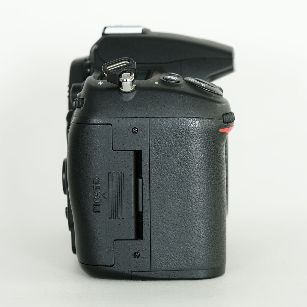 Nikon D7000の出品 | ONE SCENE（ワンシーン）