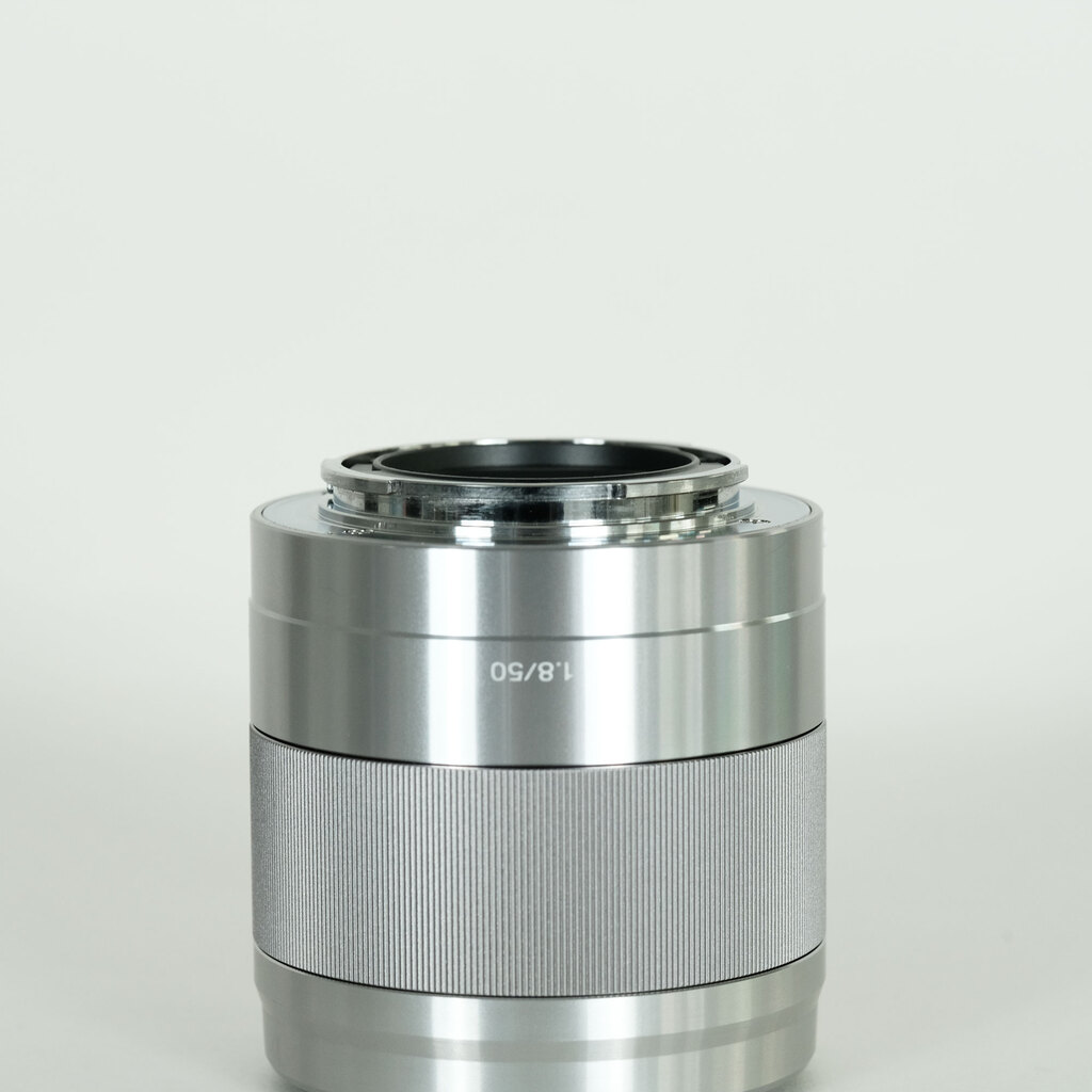 SONY E 50mm F1.8 OSS SEL50F18