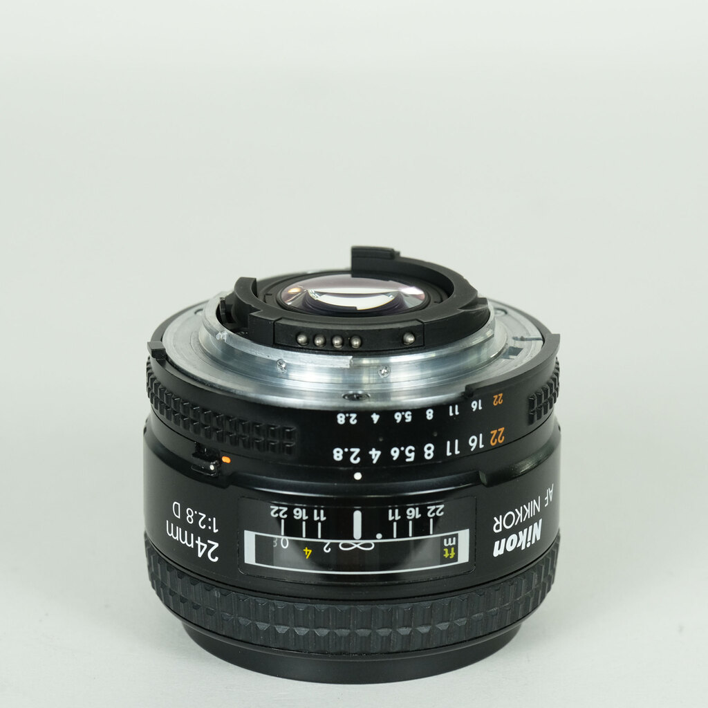 Nikon Ai AF Nikkor 24mm F2.8D