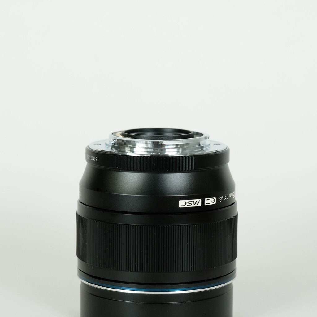 OLYMPUS M.ZUIKO DIGITAL ED 75mm F1.8