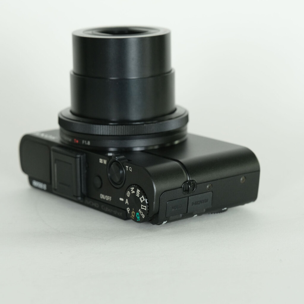 SONY Cyber-shot DSC-RX100M2