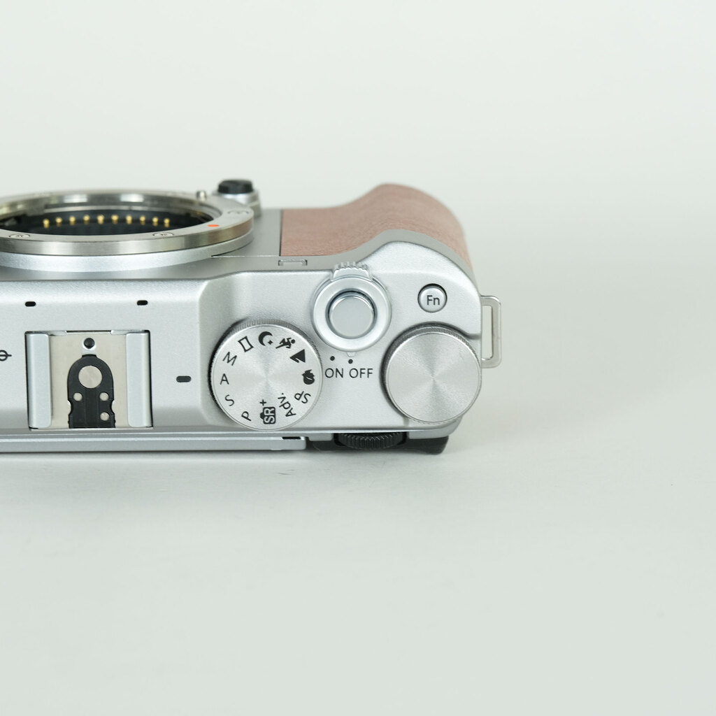 FUJIFILM X-A5 ボディ ブラウン