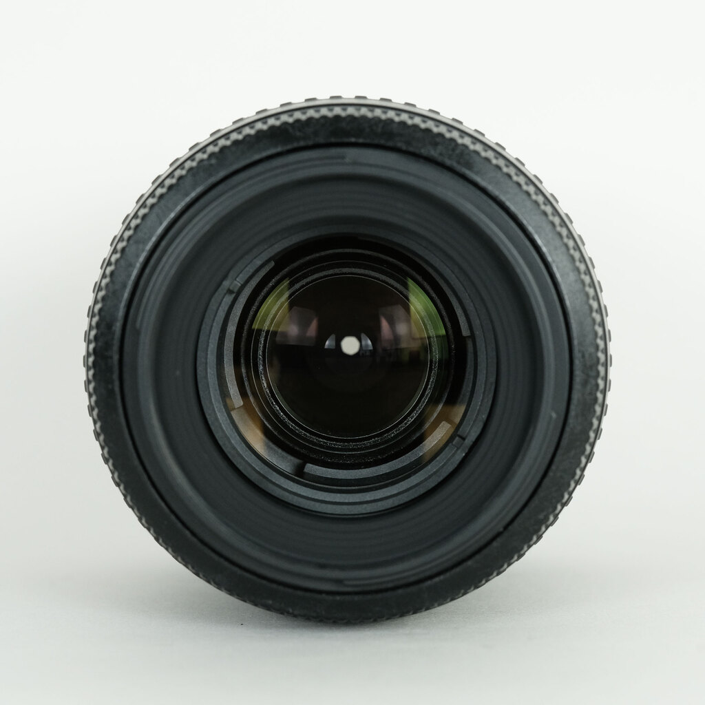 Nikon AF-S DX VR Zoom-Nikkor 55-200mm F4-5.6G IF-ED Nikon AF-S DX VR Zoom-Nikkor 55-200mm F4-5.6G IF-ED