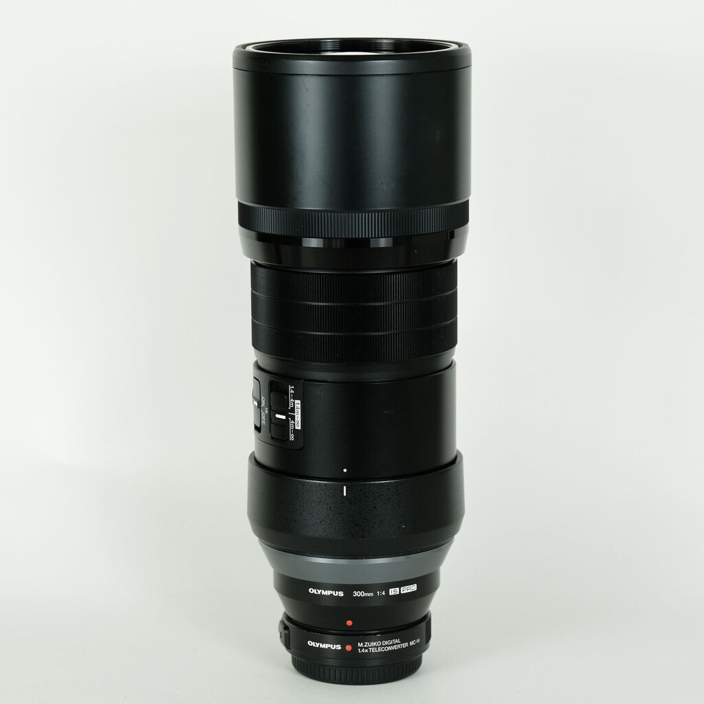 OLYMPUS M.ZUIKO DIGITAL ED 300mm F4.0 IS PRO