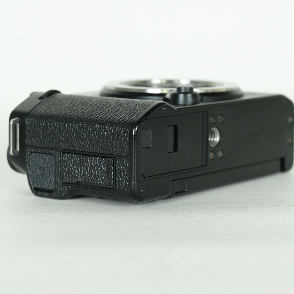 FUJIFILM X-M5