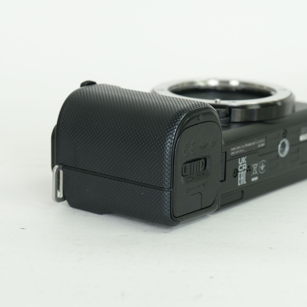 SONY VLOGCAM ZV-E10