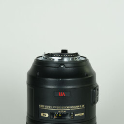 Nikon AF-S VR Micro-Nikkor 105mm f/2.8G IF-ED Nikon AF-S VR Micro-Nikkor 105mm f/2.8G IF-ED