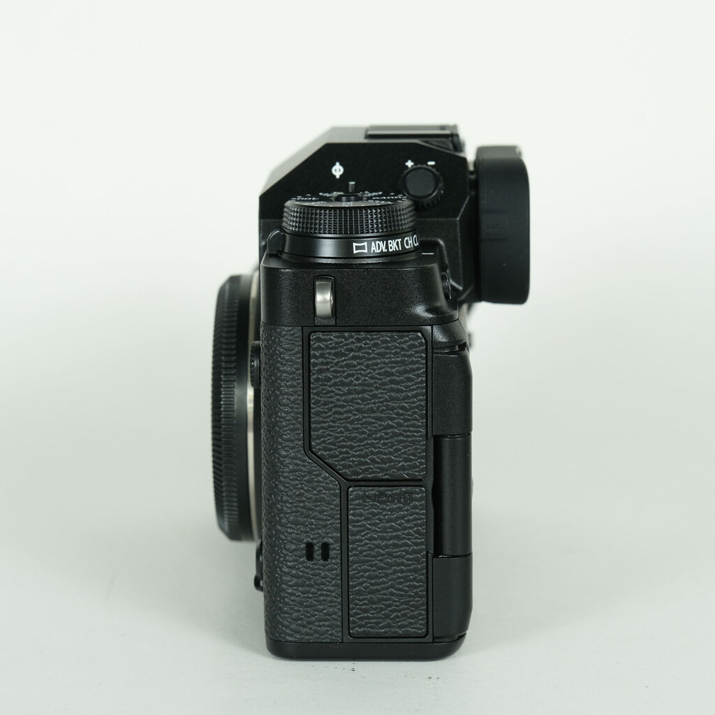 FUJIFILM X-T4