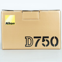 Nikon D750