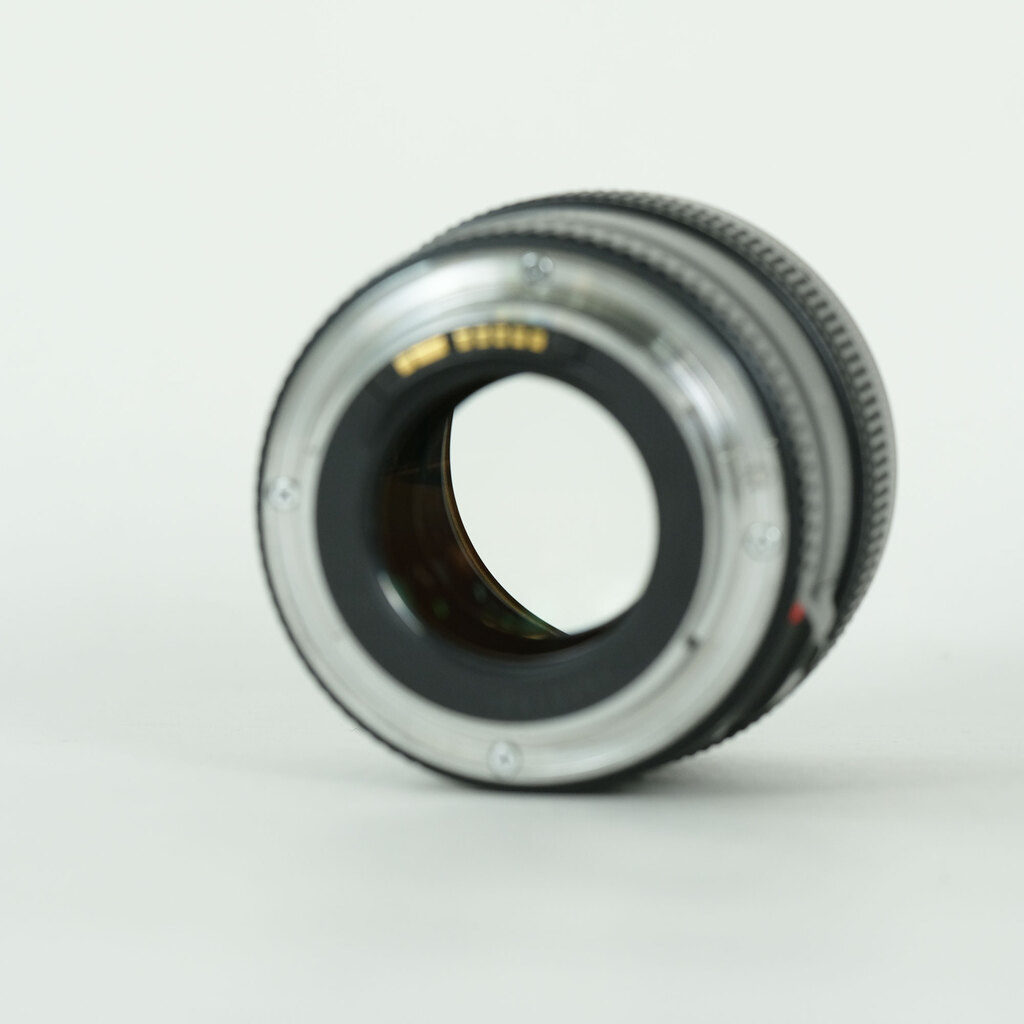 Canon EF85mm F1.8 USMの出品 | ONE SCENE（ワンシーン）