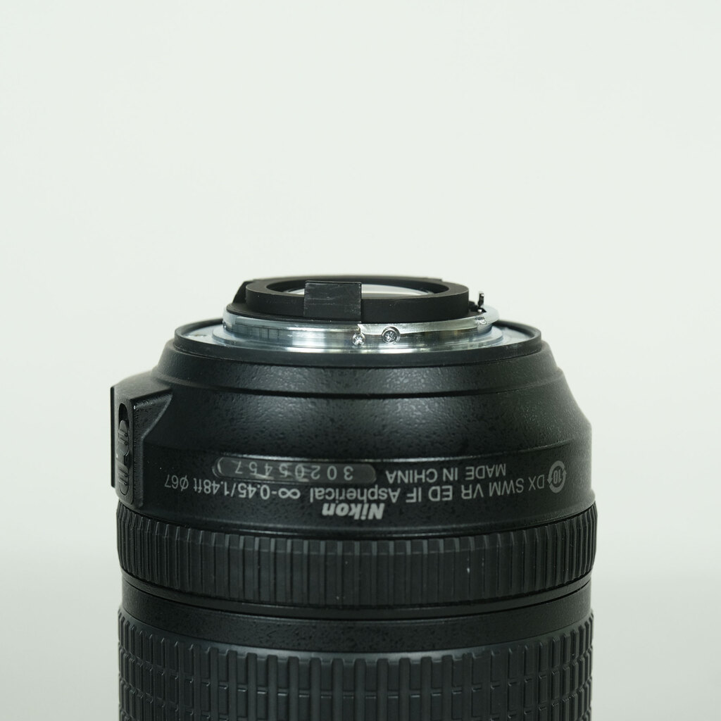 Nikon AF-S DX NIKKOR 18-140mm F3.5-5.6G ED VR Nikon AF-S DX NIKKOR 18-140mm F3.5-5.6G ED VR