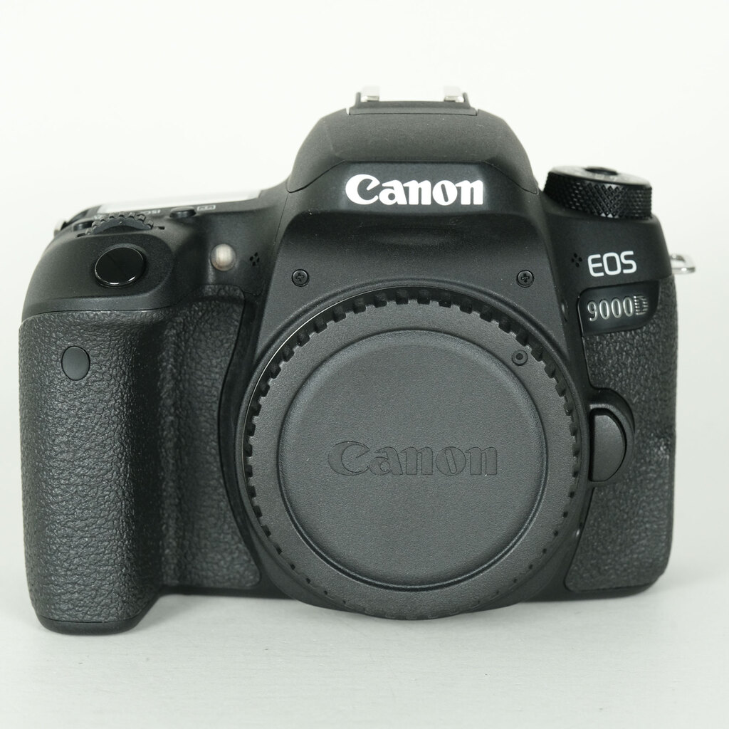 Canon EOS 9000D [�{�f�B]
