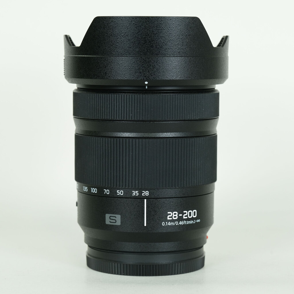 Panasonic LUMIX S 28-200mm F4-7.1 MACRO O.I.S.