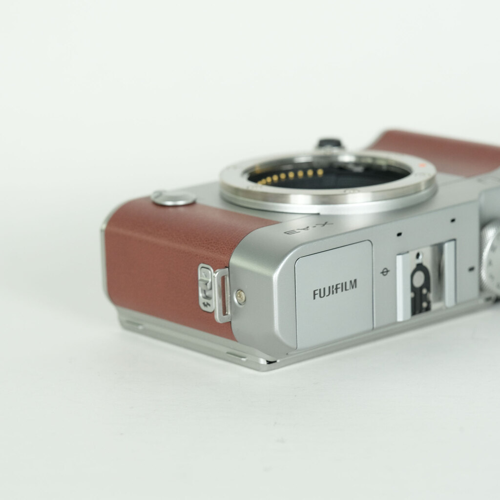 FUJIFILM X-A3 ボディ ブラウンの出品 | ONE SCENE（ワンシーン）